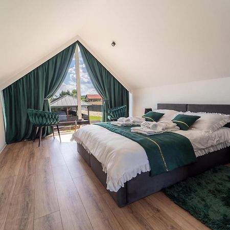 Village Resort Sauna & Jacuzzi & Netflix Tworkowa Екстериор снимка