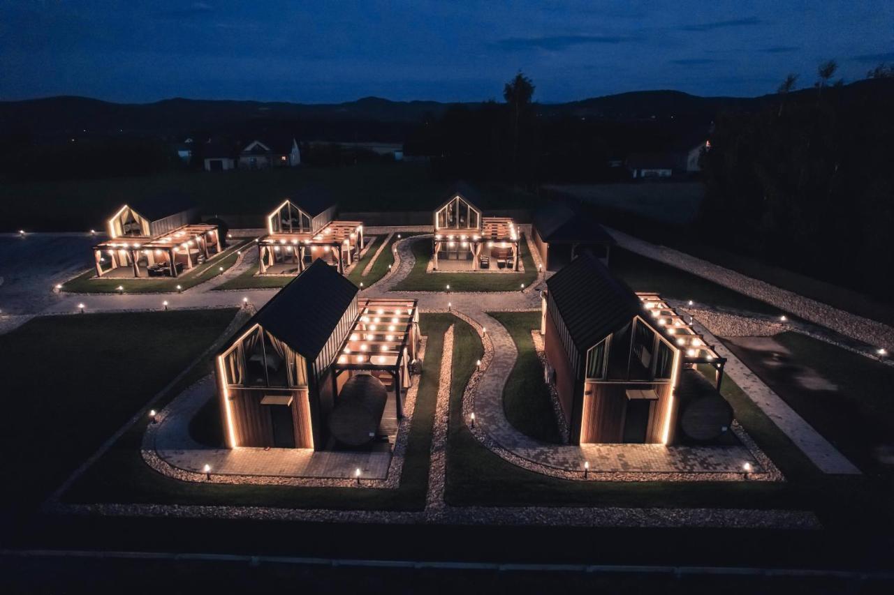 Village Resort Sauna & Jacuzzi & Netflix Tworkowa Екстериор снимка