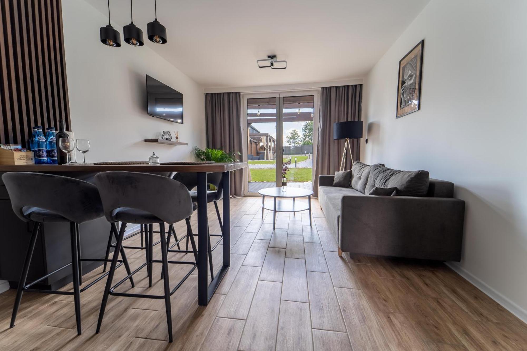 Village Resort Sauna & Jacuzzi & Netflix Tworkowa Екстериор снимка